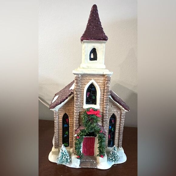 Christmas Valley Lighted Church Holiday Village w/ Box Collectors Series - Picture 2 of 6
